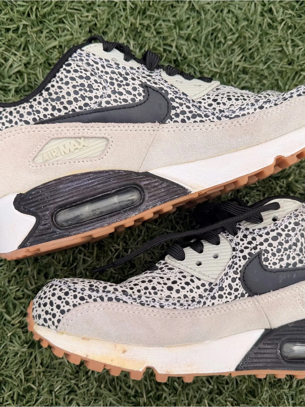 Nike Women’s Black & Cream Speckled Air Max Sneakers